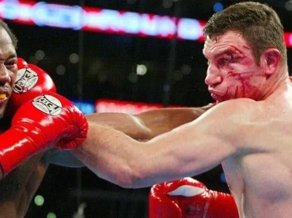 Леннокс Льюїс згадав бій з Кличком: Я переміг, хоча перебував у моїй найгіршій спортивній формі