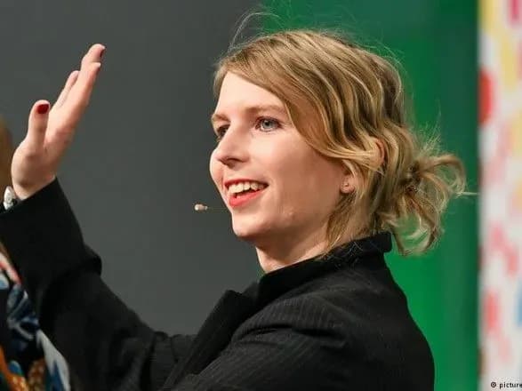 Інформатора WikiLeaks знову взяли під варту