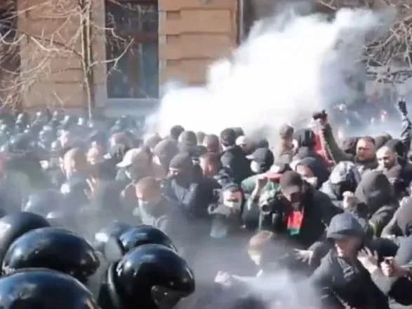 Сутички з "Нацкорпусом" у Черкасах: двох осіб затримано