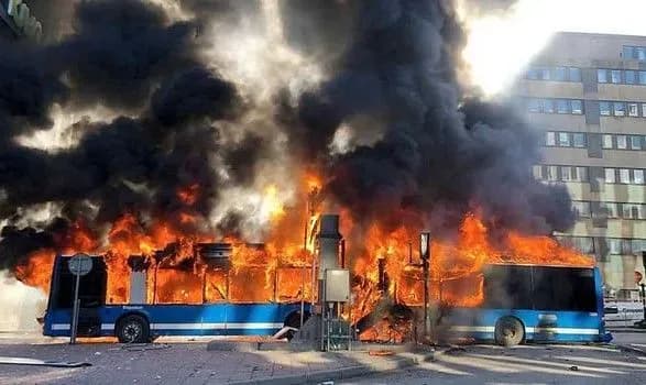 У Стокгольмі вибухнув автобус