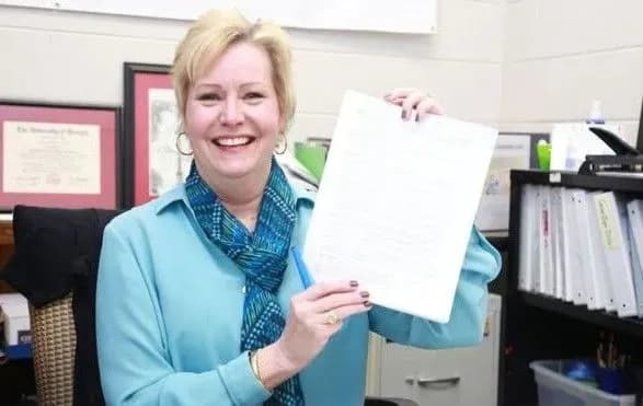 В США женщина выиграла 10 тысяч долларов, потому что прочитала мелкий текст в договоре страхования