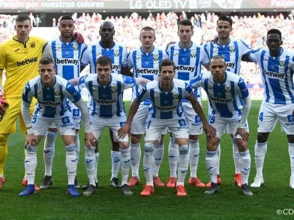 Лунин отразил пенальти в матче Примеры против ФК "Атлетико"