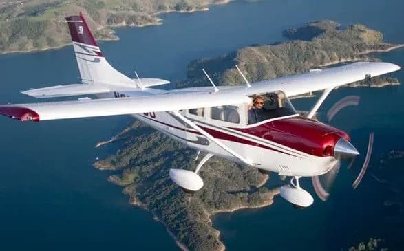 Літак з офіцерами ЗС Венесуели розбився на сході країни