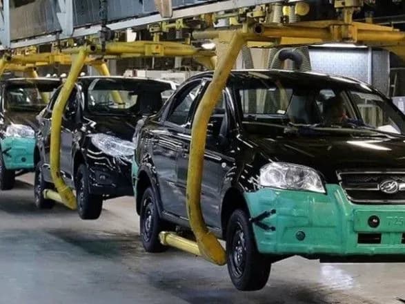 Минулого місяця український автопром знову пішов у мінус