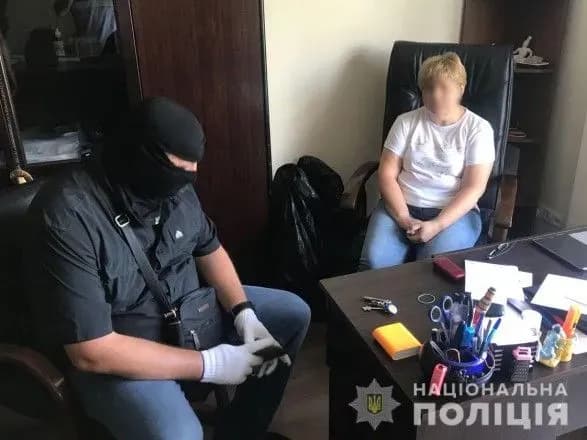 Справу шахраїв-"екстрасенсів" відправили в суд