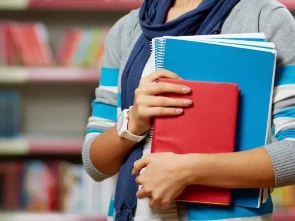 У Польщі обмежили в'їзд в країну псевдостудентів