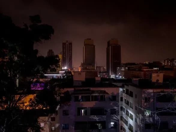 Влада Венесуели повідомила про повне відновлення роботи електромереж