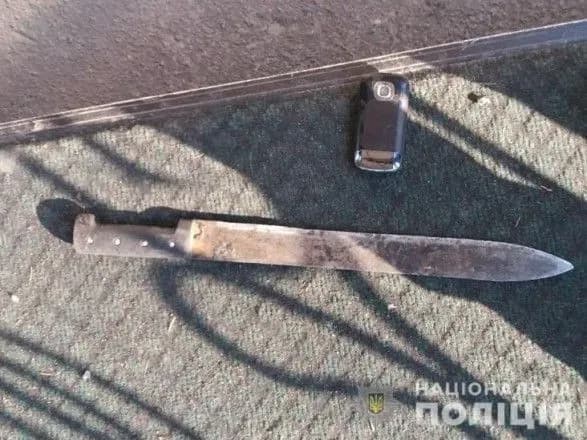 У Києві затримали чоловіка з мачете
