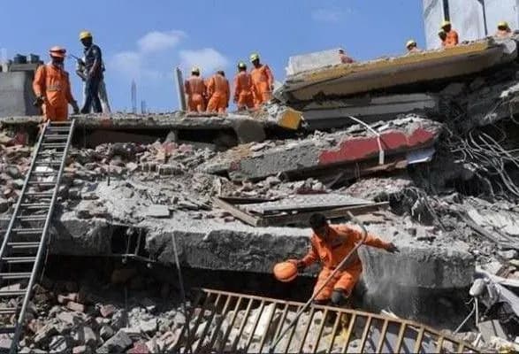 Кількість загиблих внаслідок обвалу школи у Нігерії зросла до 20