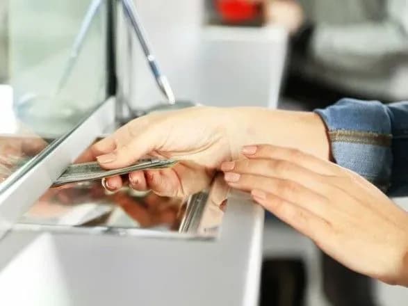 Українці стали частіше користуватись банківськими послугами у Польщі - дослідження
