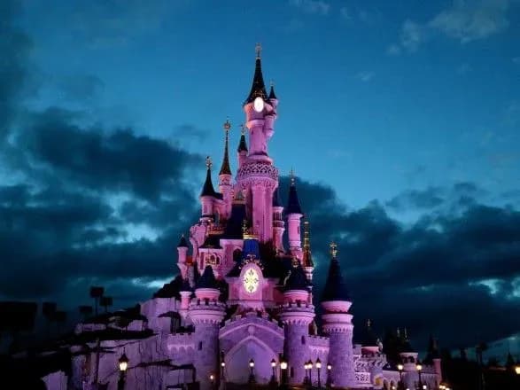 У Діснейленді Парижа почалася паніка через шум несправного ескалатора