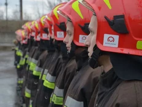 На Львівщині горить стихійне сміттєзвалище