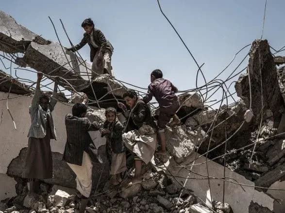 Коаліція під керівництвом Саудівської Аравії атакувала авіабазу повстанців в Ємені