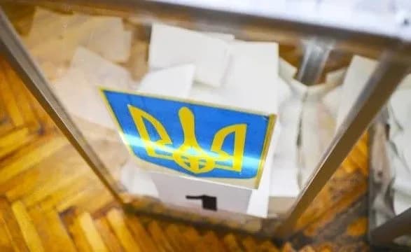 У кандидатів у президенти на рекламу в ЗМІ пішло 66% виборчих фондів