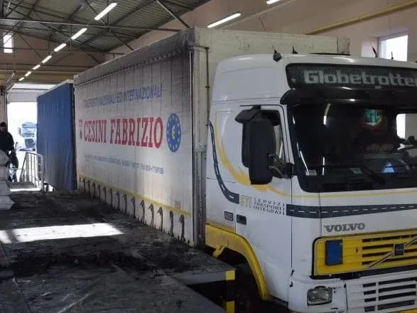 Прикордонники викрили одну з найбільших партій контрабандних сигарет