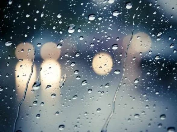 По Україні сьогодні очікується мокрий сніг та дощ