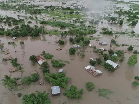 Число больных холерой после циклона в Мозамбике резко подскочило
