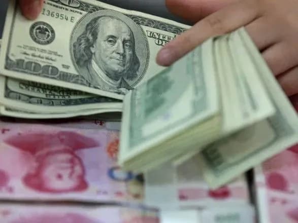 Виведені гроші з українських обленерго завозили до офісу Суркісів - розслідування