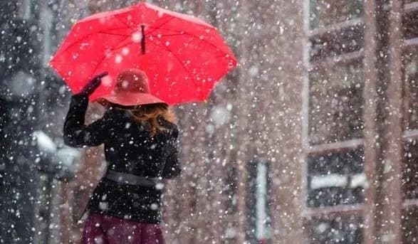 Квітень прийде в Україну з дощем і снігом