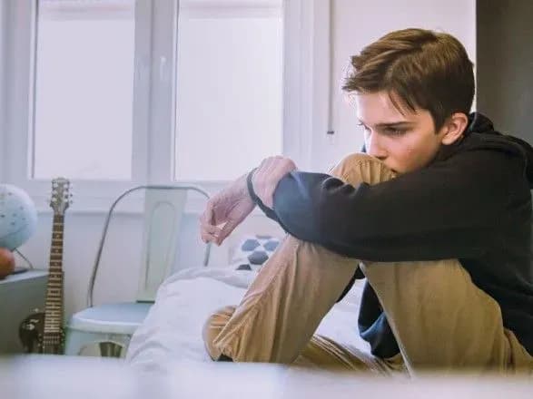 Психолог порадила, як підлітку впоратися із весняним загостренням