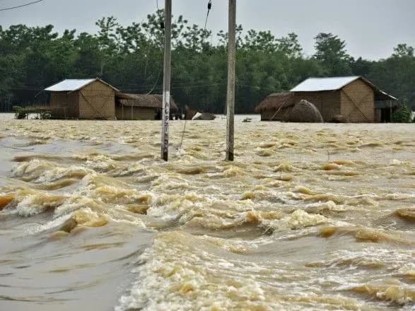 Затоплений Іран: кількість постраждалих перевищила півтисячі