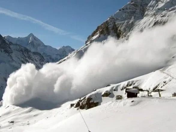 У Карпатах можливе сходження лавин