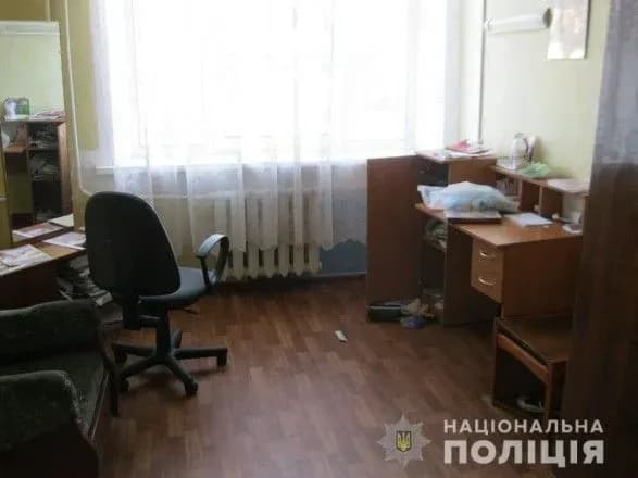 Чоловік заліз у відділення гінекології і пограбував медика