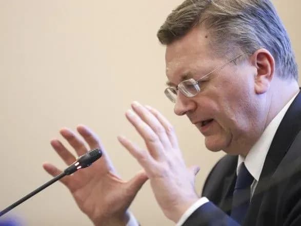 Гринделю пришлось извиниться за часы, подаренные Суркисом