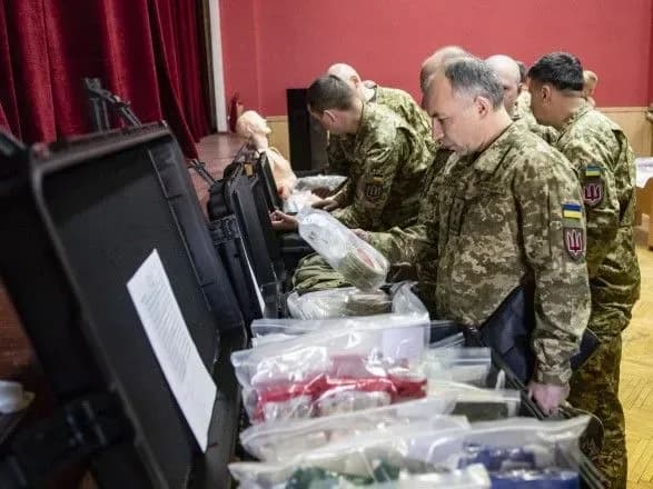 США передали Україні обладнання для допомоги постраждалим від мін