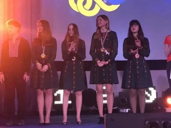 Команда дівчат з України перемогла на Європейській олімпіаді з математики