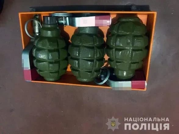 Чоловіку, у якого виявили арсенал зброї з ООС, оголошено про підозру