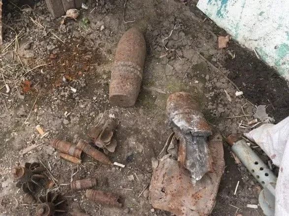 Чоловік потрапив до лікарні після спроби розпиляти вибухонебезпечний предмет