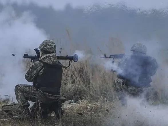 У зоні ООС з початку доби зафіксовано чотири ворожих обстріли