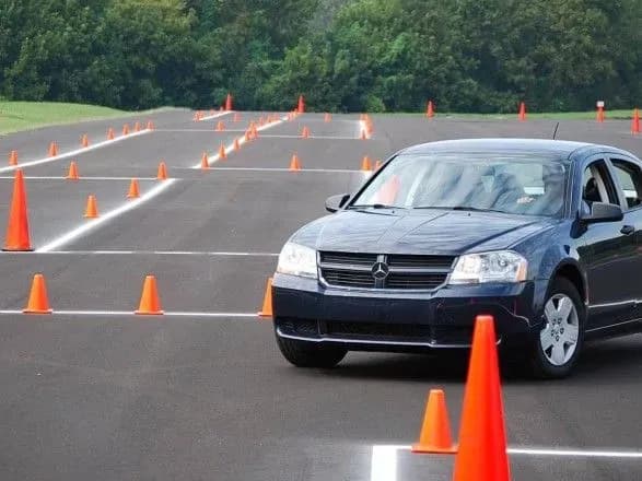 Роботу автошколи, в якій навчалася Зайцева, призупинили