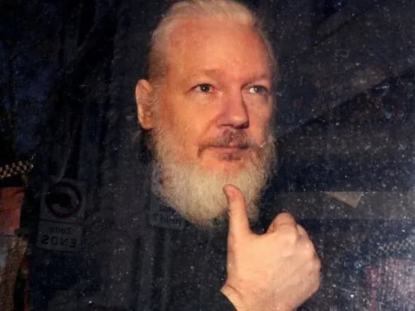 WikiLeaks повідомила про долю кота Ассанжа після арешту його господаря