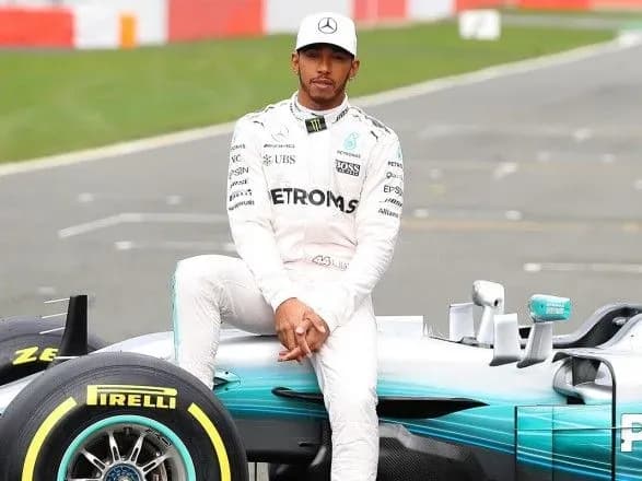 Льюїс Хемілтон виграв тисячну гонку в історії "Формули-1"