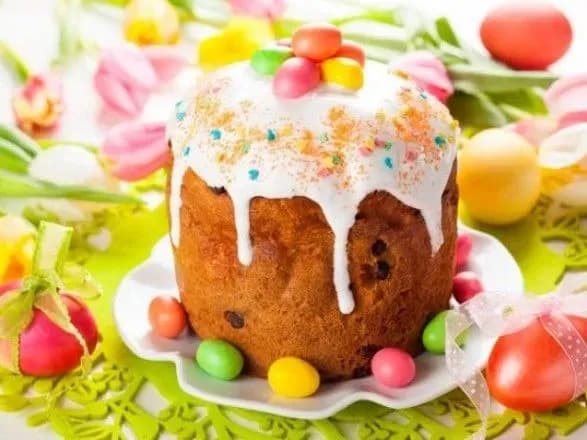 Експерт розповів, на скільки подорожчала паска в цьому році