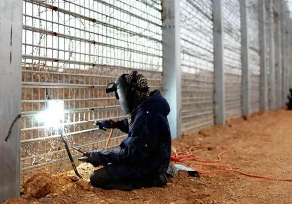 У естонсько-російському кордоні знайшли "дірку"