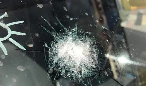 На Донбассе из-за вражеского артобстрела повреждены два дома