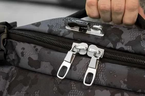 У Тернополі чоловік обкрадав жінок на цвинтарі