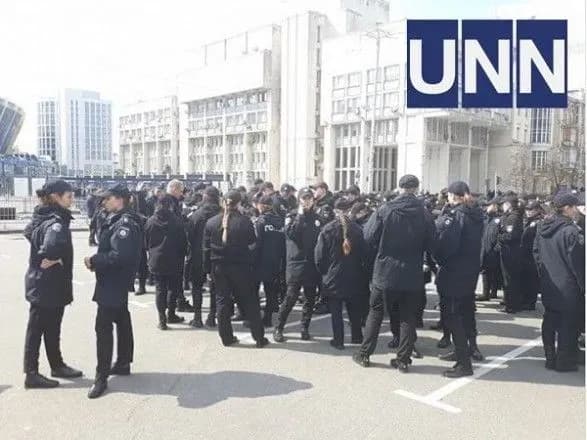 Посольство США порадило уникати демонстрацій під час дебатів на "Олімпійському"