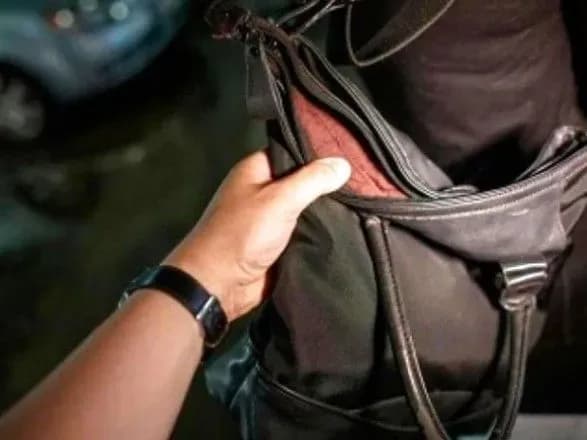 В Черкасах прокурора обікрали в громадському транспорті