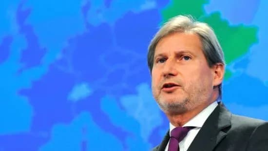 Еврокомиссар Хан обратил внимание Зеленского на борьбу с коррупцией и олигархами