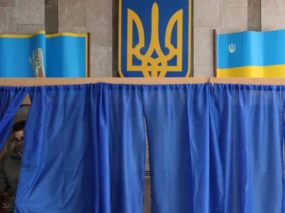 Екзит-пол телеканалу "112": Зеленський лідирує з абсолютною більшістю голосів