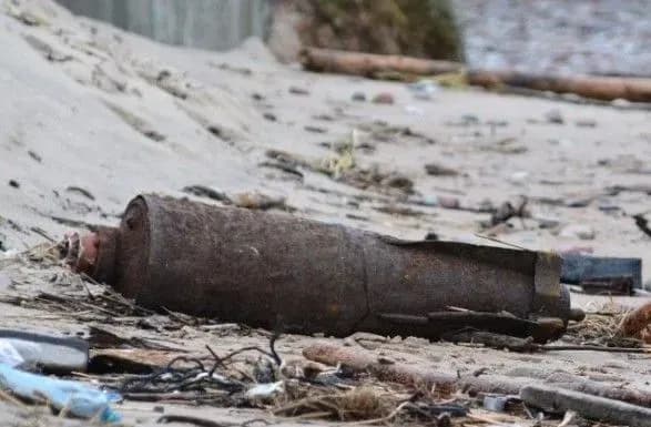 У Латвії протитанковий снаряд вибухнув за 150 метрів від житлових будинків