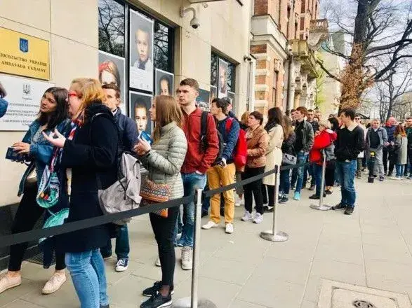 Українці у Польщі прийшли на виборчі дільниці