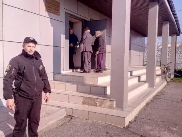 На Харківщині всі виборчі дільниці розпочали свою роботу вчасно