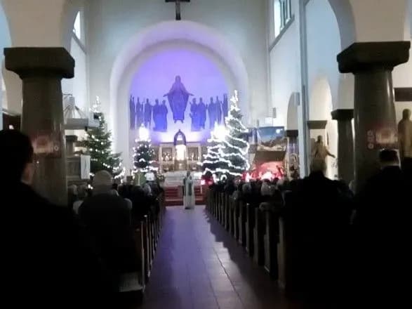 У Польщі католики стикаються з публічними переслідуваннями – архієпископ