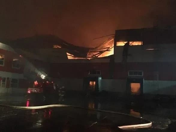 У Воронезькій області Росії на складі почалася масштабна пожежа