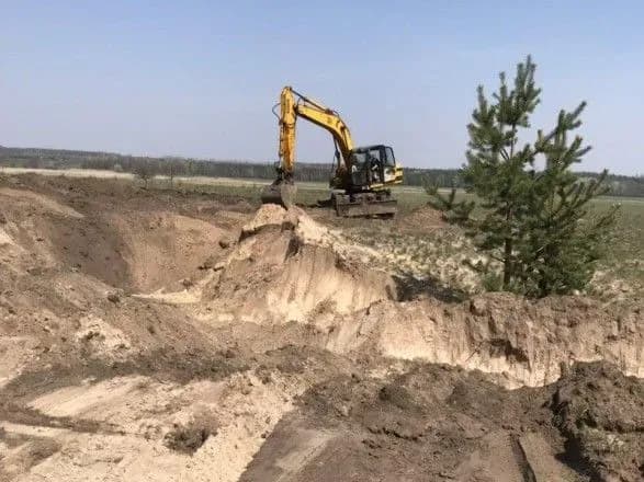 Злочинцям, які не санкціоновано добували пісок, загрожує до трьох років тюрми